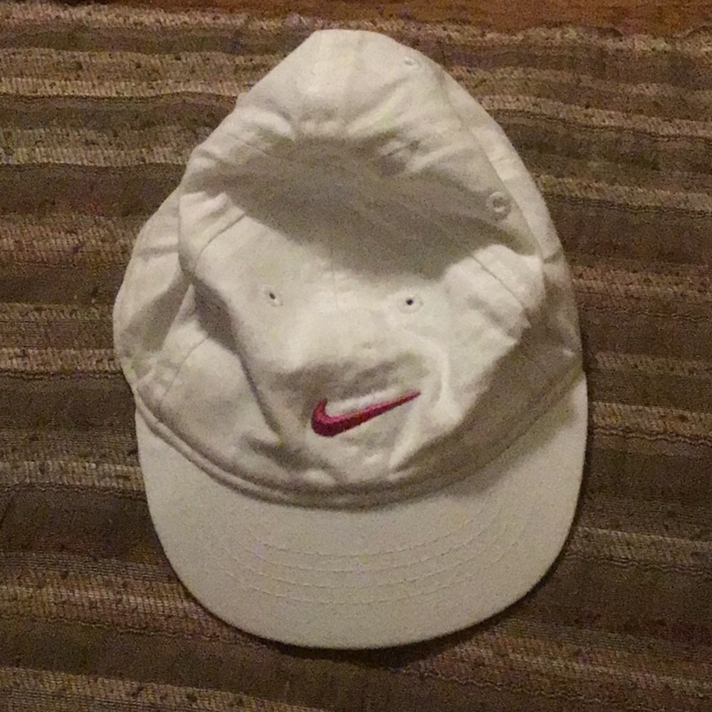 Nike girls hat